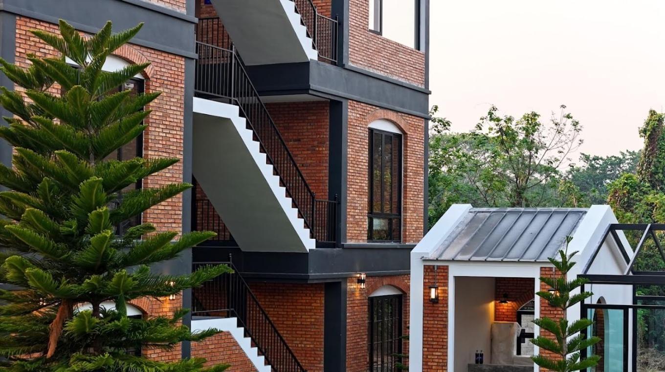 The Willoughby Maerim Hotel เชียงใหม่ ภายนอก รูปภาพ